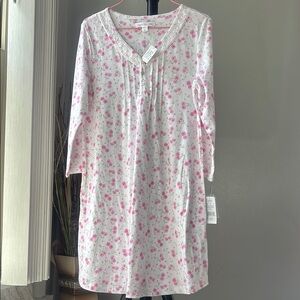 Carole Hochman White and Pink Pajamas‎